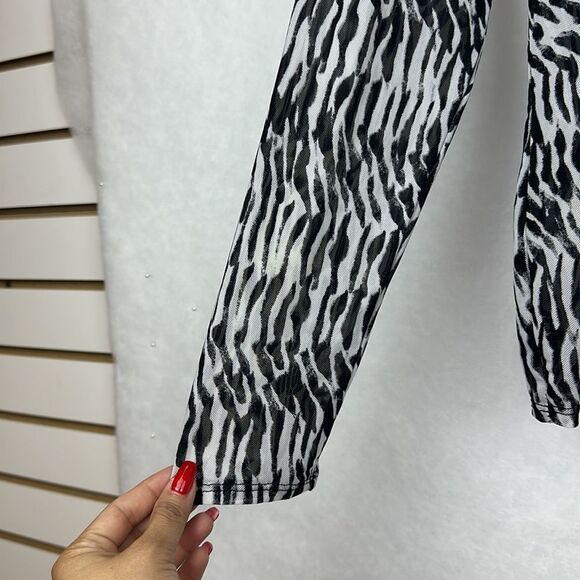 INC Mesh Fixture Top With Long Sleeves Sz XXL - Picture 3 of 9